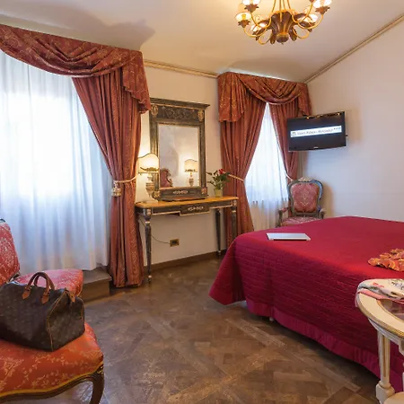 Palazzo Alexander Hotel 4*