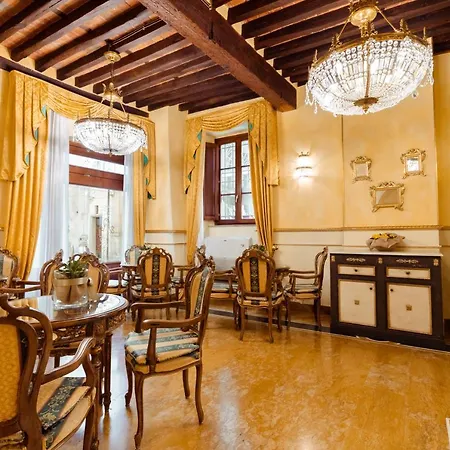 Palazzo Alexander 4*