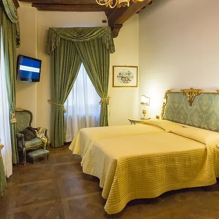 Hotel Palazzo Alexander Lucca